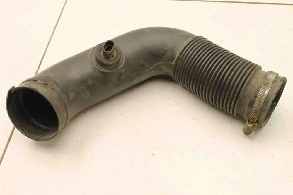 Патрубки z18xer. 13118272 general motors патрубок радиатора astra-h, zafira-b. Патрубок печки opel astra j 1. Патрубок системы охлаждения opel astra h. Z18xer патрубки печки.