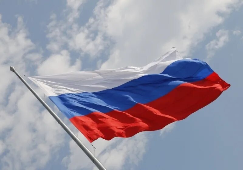 Триколор называется. Флаг триколор россии. знамя триколор в россии. ф̆̈л̆̈ӑ̈г̆̈ р̆̈о̆̈с̆̈с̆̈й̈й̈. российский флаг развивающийся.