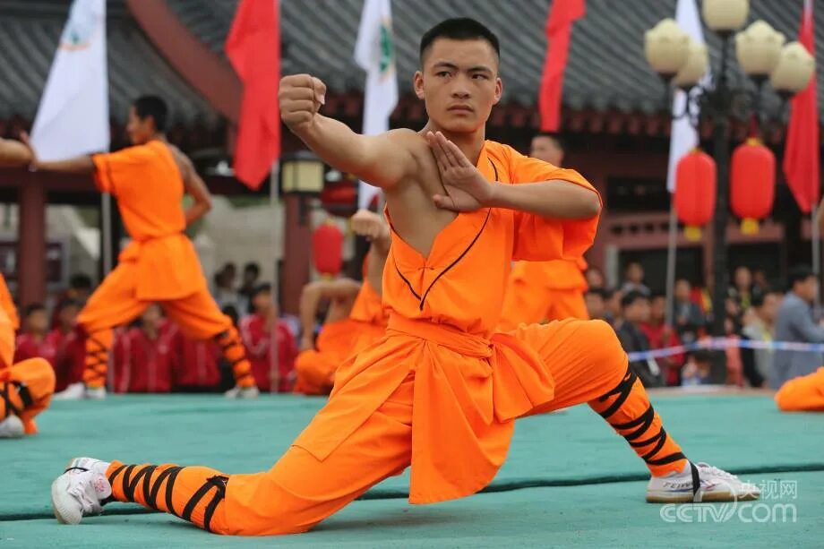 Кунг фу 2025. Кунг фу чемпионат в китае. kungfu shaolin fire superpowers.