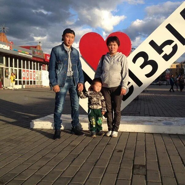 Бадый. Бадый. Бадым бадым в челябинске. Бадым бадым челябинская область. Бассейн баден-баден в челябинске.