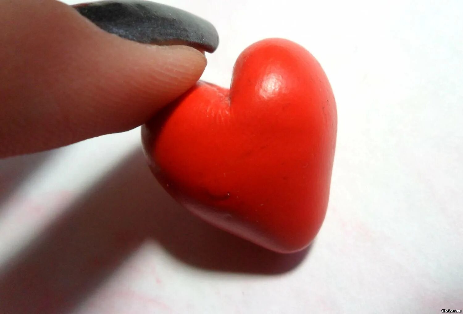 Сердце из пластилина. Лепка сердечко. Сердечко из полимерной глины. Слепить из пластилина сердечко.