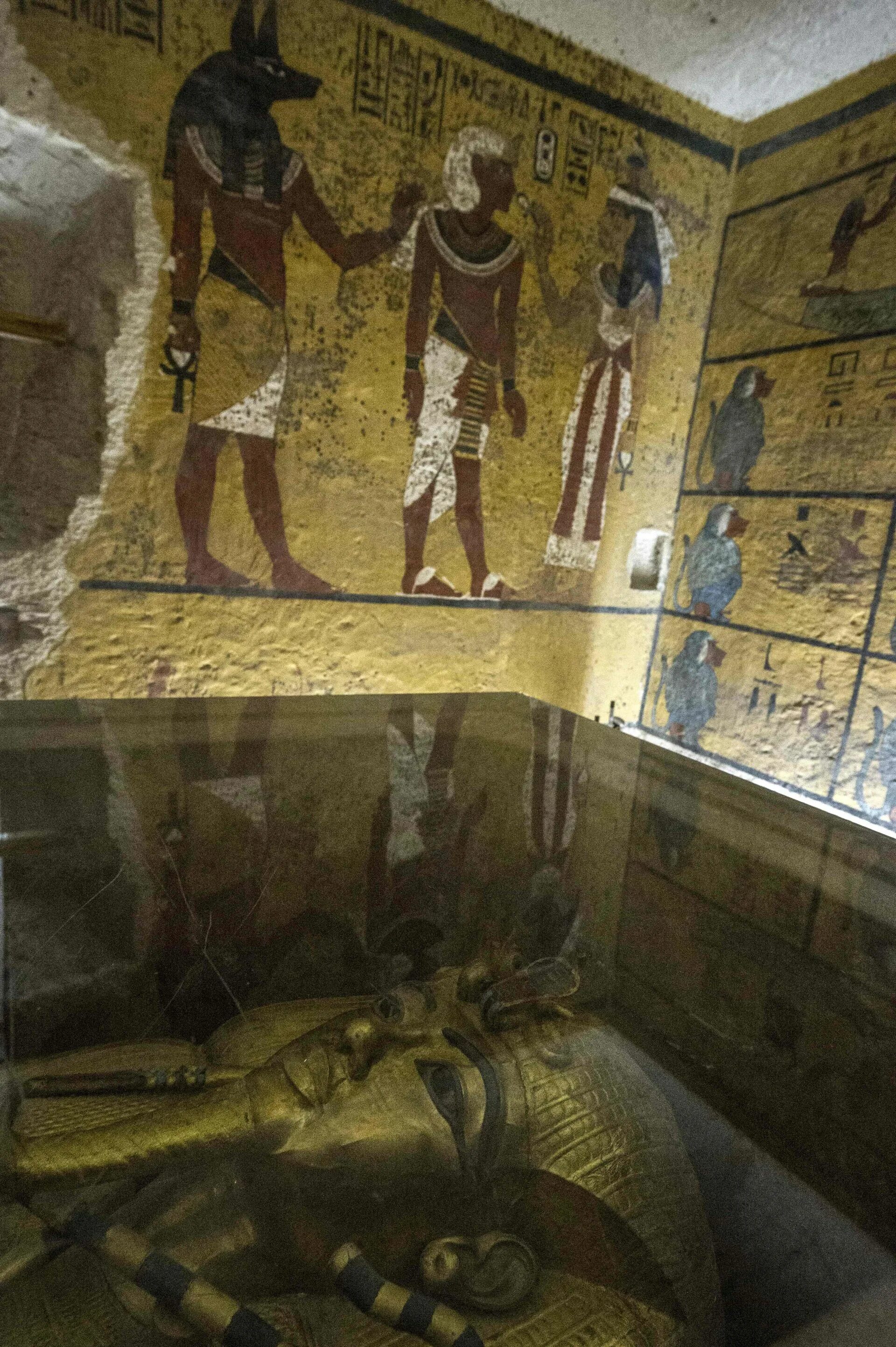 Найденные гробницы фараонов. Египет Тутанхамон Гробница. Гробница Тутанхамона в долине царей. Пирамида Тутанхамона. Пирамида Тутанхамона в Египте.