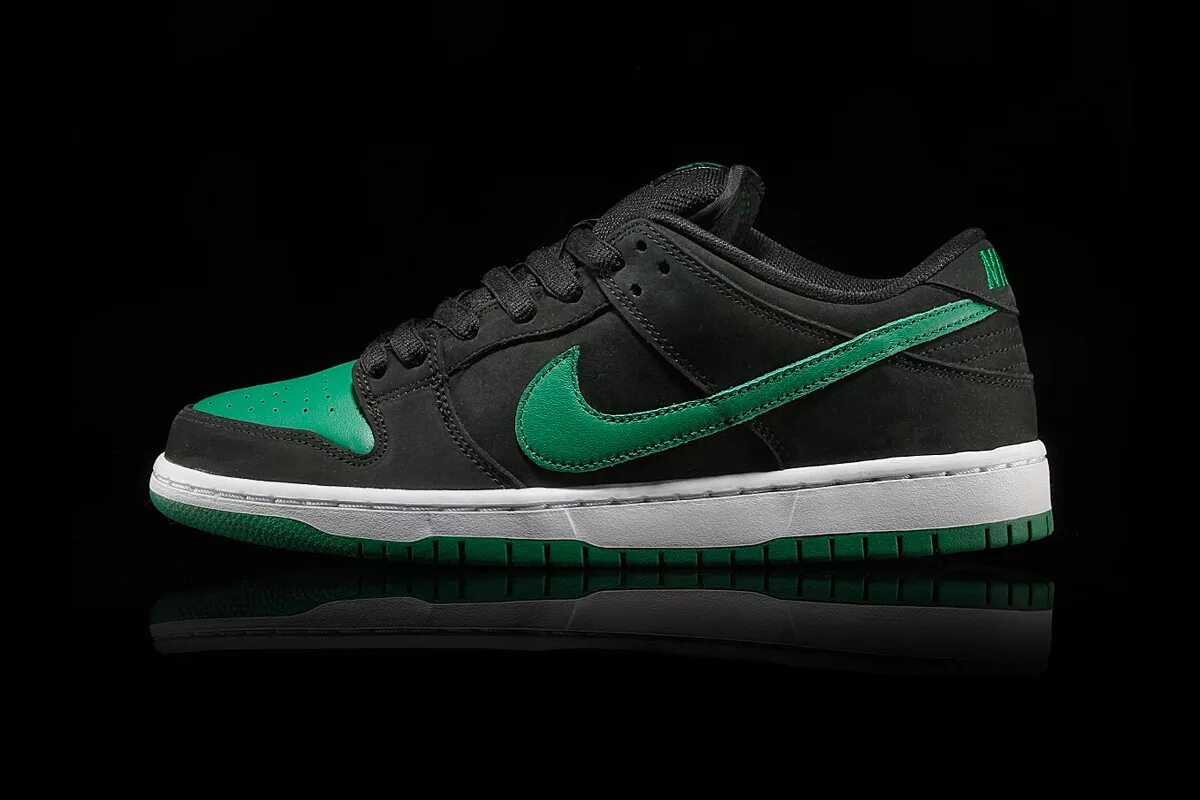 Кроссовки nike green. Nike SB Dunk Low Green Black. Nike SB Dunk Low Black. Nike Dunk Low Green Black. Nike SB Dunk зеленые.