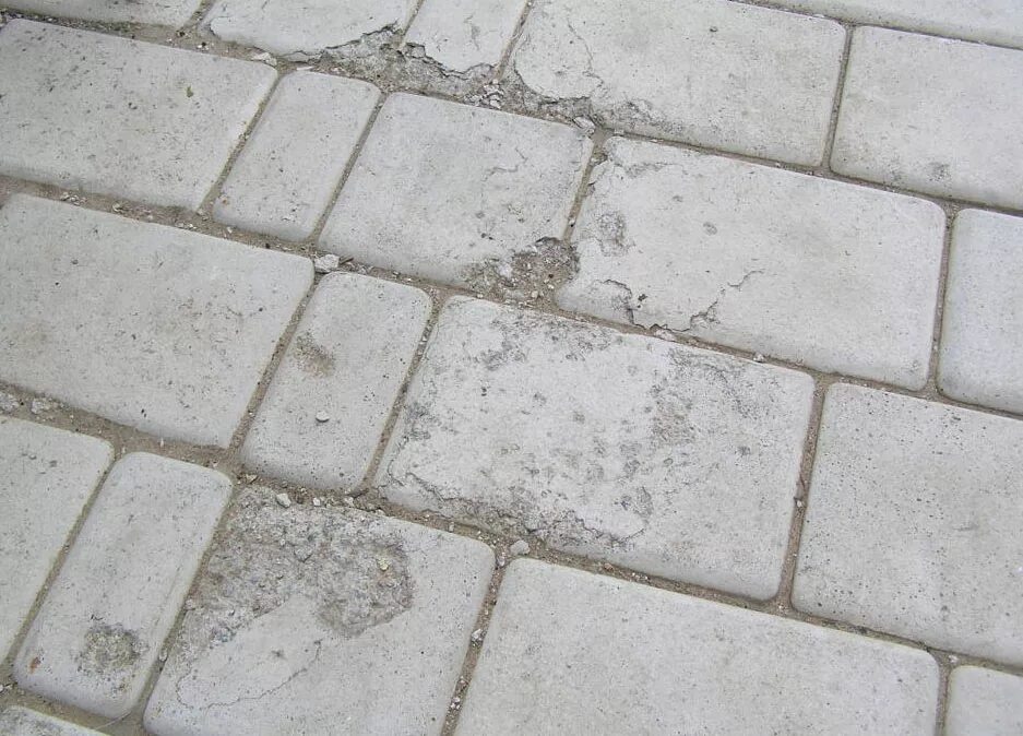 Соли бетонных. Вибролитьё тротуарной плитки. Некачественная тротуарная плитка. Бракованная тротуарная плитка. Некачественная брусчатка.