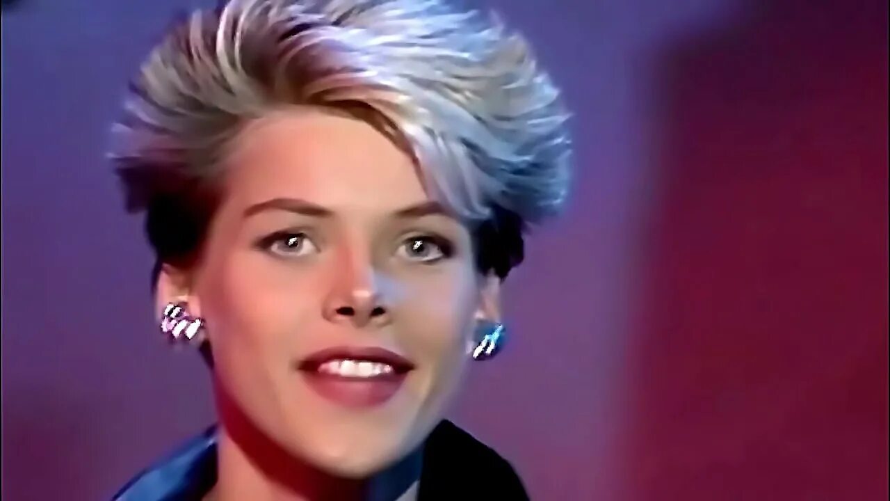 Видеоклип c c catch. Си си кетч с короткой стрижкой. c c catch diamonds 1988. сабрина сиси кетч. c.c. catch в лужниках 1990 год.