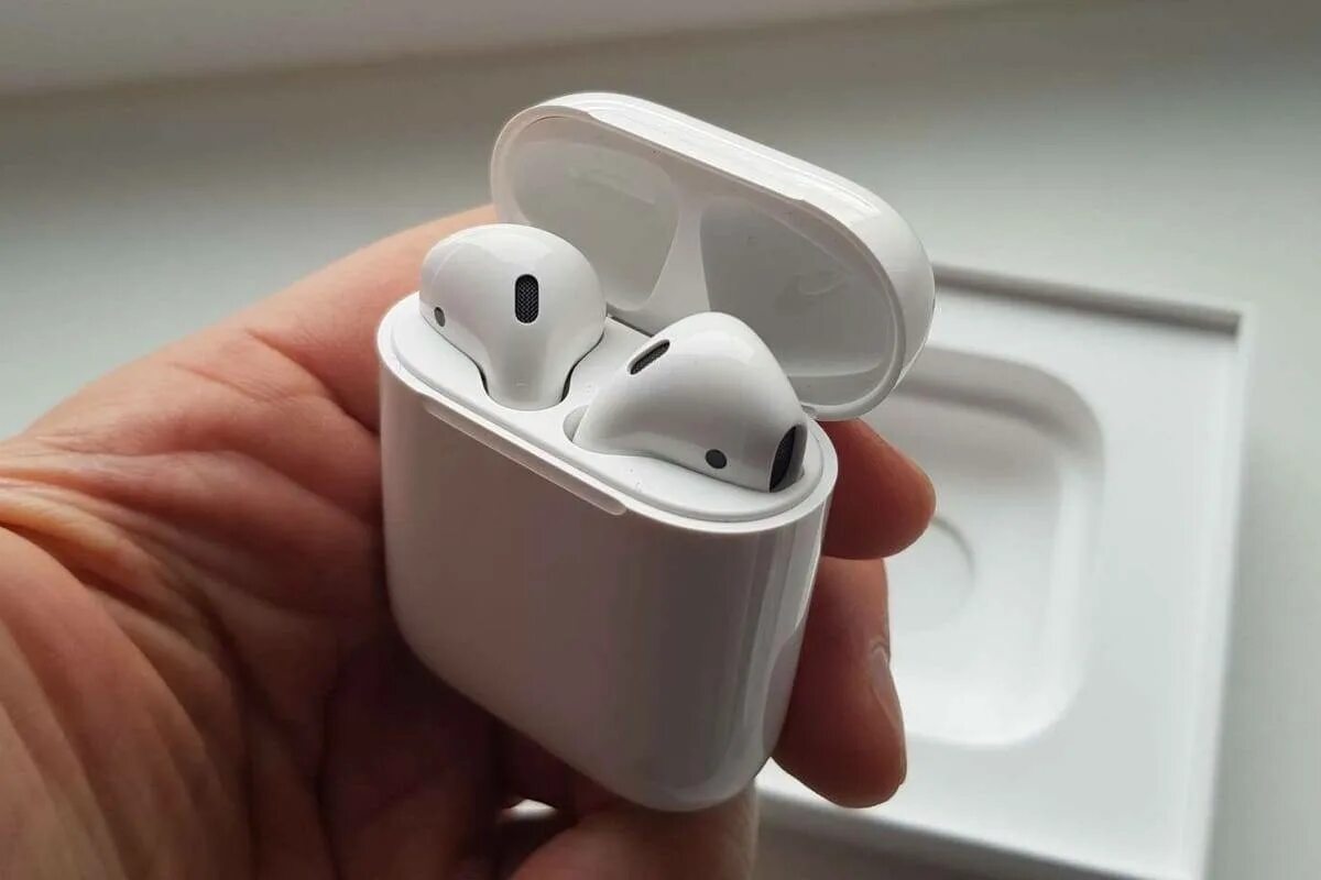 Airpods 2 спб. Apple AIRPODS 2. Apple AIRPODS 2.2. Айрподс 2 наушники. Наушники Apple аирподс про 2.