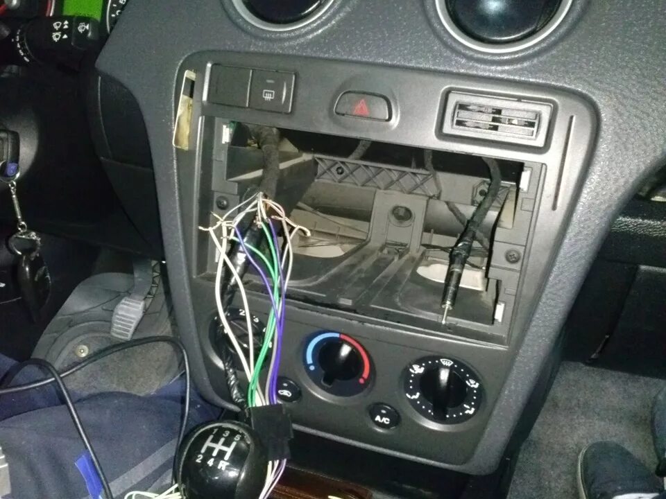 Форд фьюжен как снять рамку магнитолы Магнитола 1din + полочка Ford Fusion, 1,6 л, 2006 года аксессуары DRIVE2