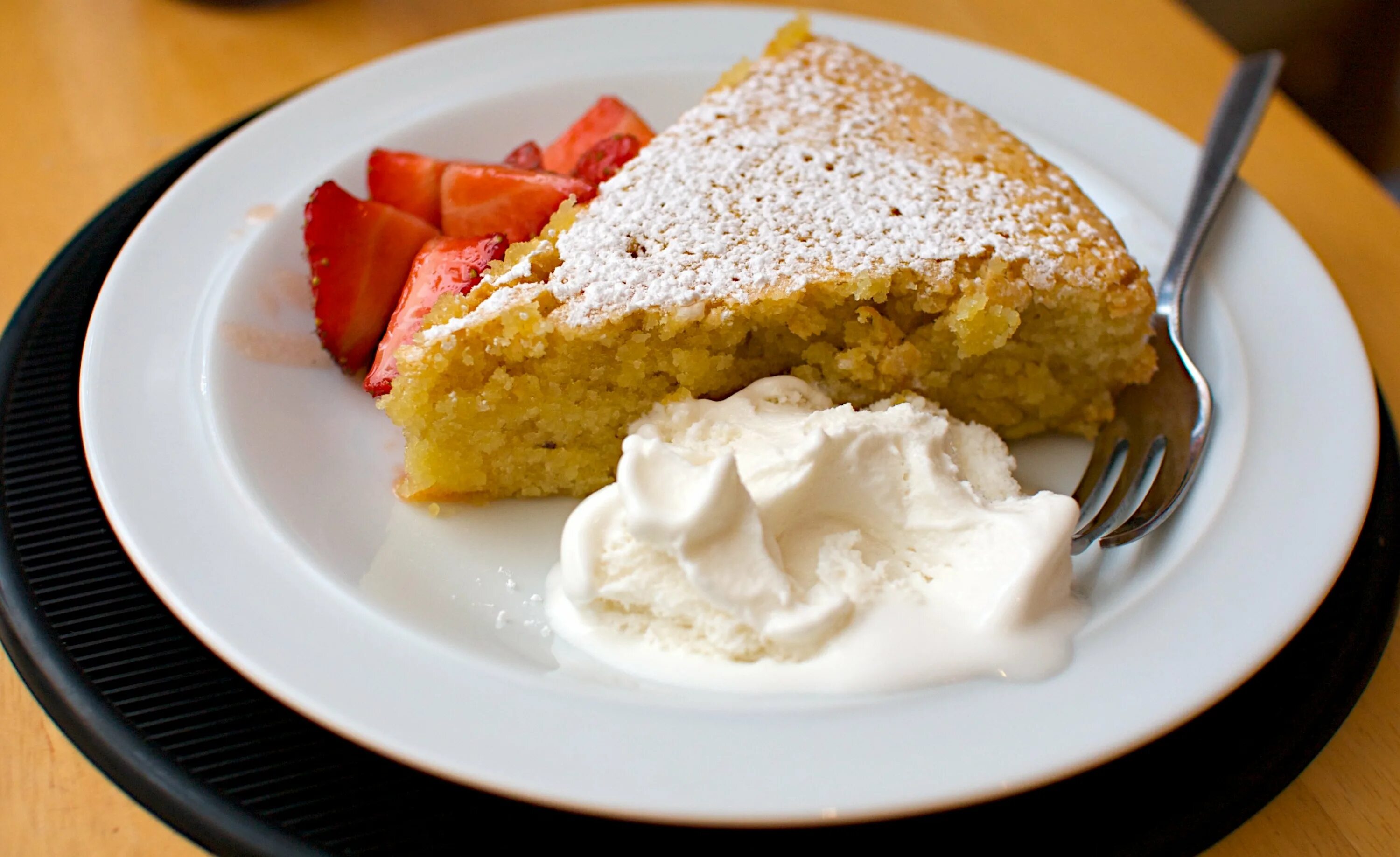 горелый чизкейк. испанские пирожные. испанские пирожные кармелита. русское пирожное в испании. испанский десерт из теста.