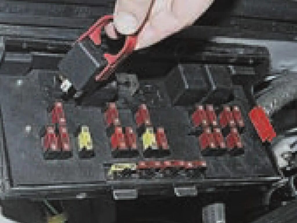 Ваз 21 0 5 не работает. Ваз 21 0 5 не работает. Ваз 21 0 5 не работает. Реле сигнала 2107. Предохранитель стеклоомывателя 2107.