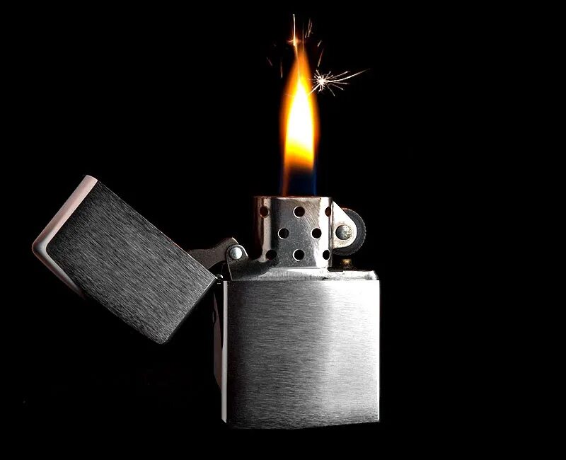 Зиппо зажигалка с пламенем. Трюки с зажигалкой зиппо. Зажигалка zippo с огнем. Зажигалка зиппо 8 2008 16. Zippo в молодости.