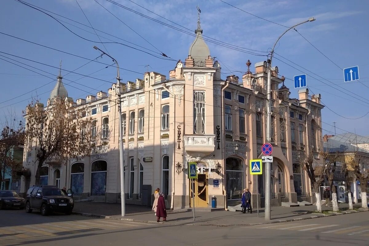 Дом в центре саратова. Особняк Сатова Саратов. Саратов исторический центр. Сатова Саратов купец. Доходный дом Сатова в Саратове фото.