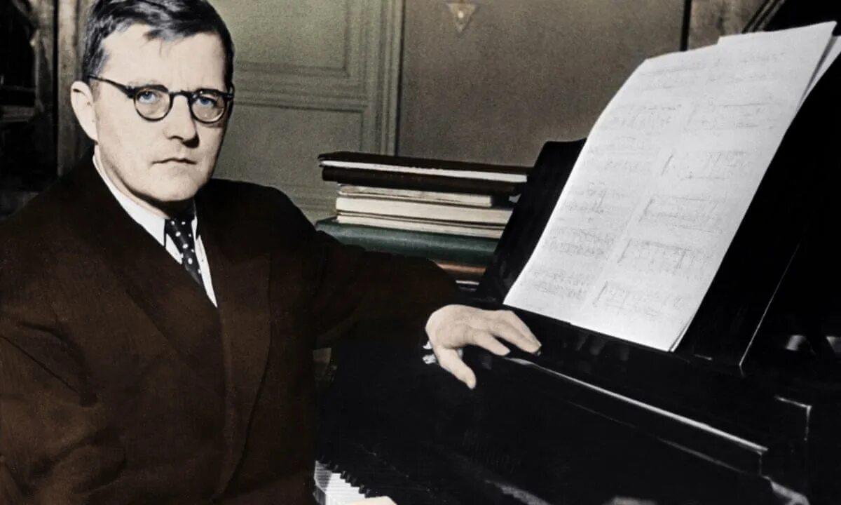Шостакович алиэкспресс. Dmitri shostakovich. Седьмая симфония шостаковича в блокадном ленинграде. Dmitrii shostakovich. Dmitrii shostakovich.