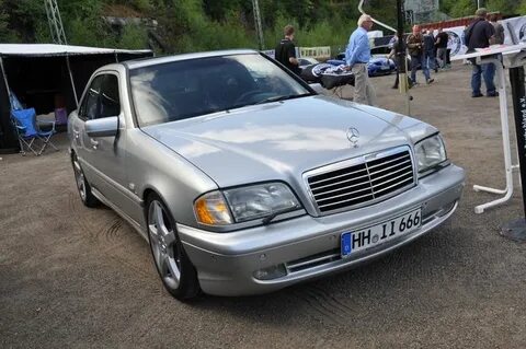 Mercedes 100