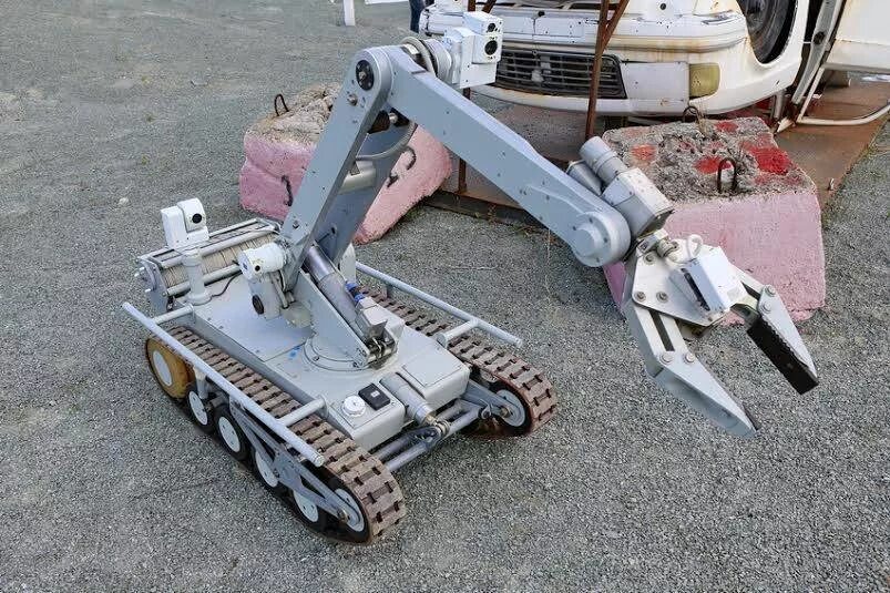 робототехнический комплекс мрк-15. тоша тх 45см. тх волжский 45. газ-69-68. тоша тх 45см.