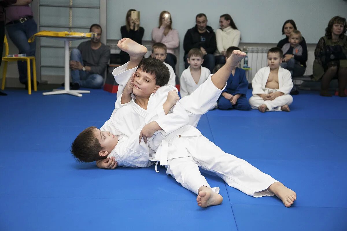 Чемпион мира по кикбоксингу чувашской республики. Единоборства чебоксары. Академия legion. Единоборства чебоксары. Арб чебоксары.