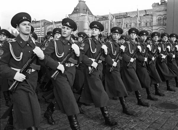 Советский парад. Парад 1980. Военные парады 7 ноября в СССР. Военные парад 1983. 23.11 1986