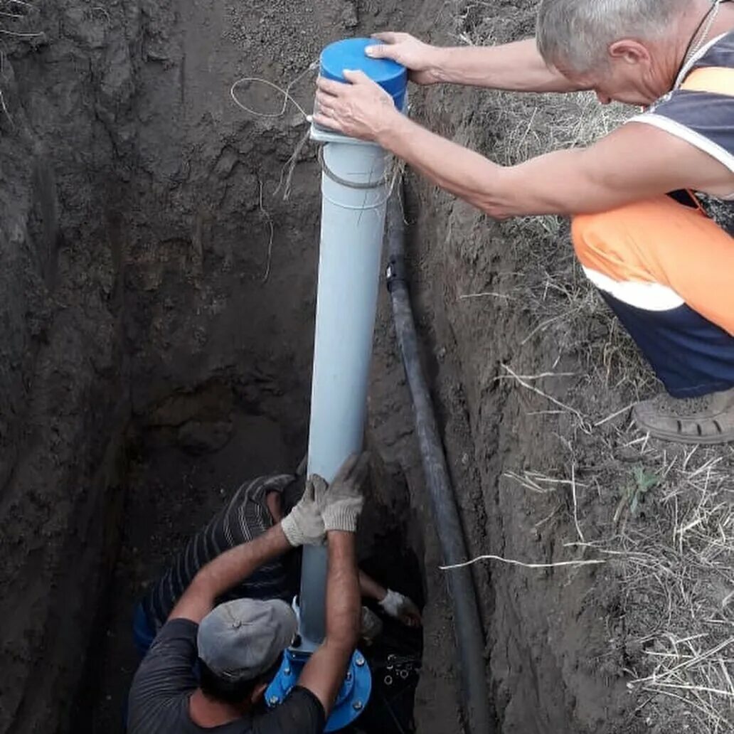 Бесколодезная врезка водопровода. Гидрант на водопроводе. Арматура для врезки в чугунный водопровод. Врезка в колодце водопровода. Установка пг