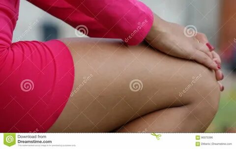 113 Teen Girl Legs Knees Stock Photos, Images & Pictures