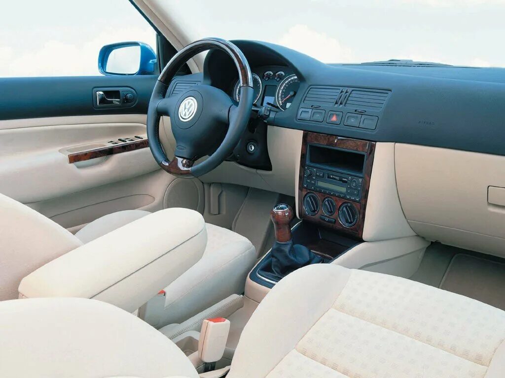 B 5 v5. Volkswagen Bora 2000 Interior. Volkswagen Bora 2003 салон. VW Bora 2003 салон. Volkswagen Bora 2000 салон.