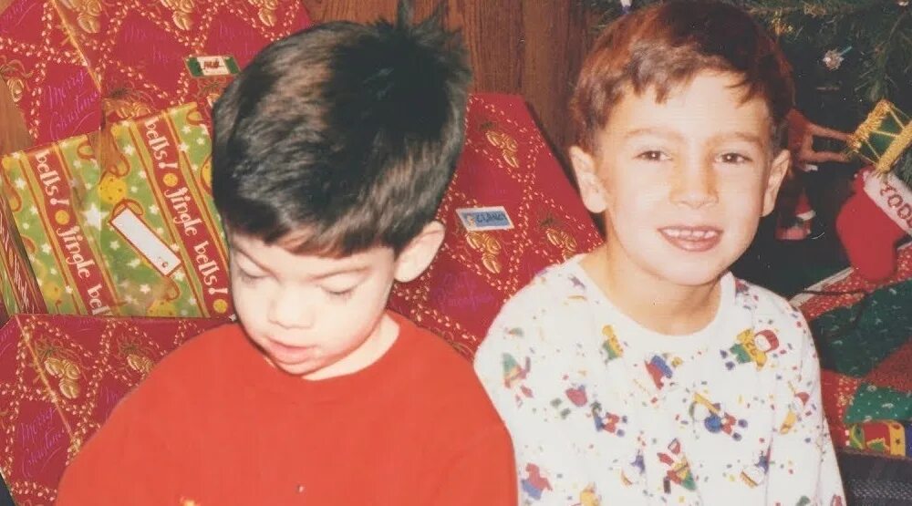The twenty year old. Twenty one pilots christmas. twenty one pilots новогодние. twenty one pilots 2025.
