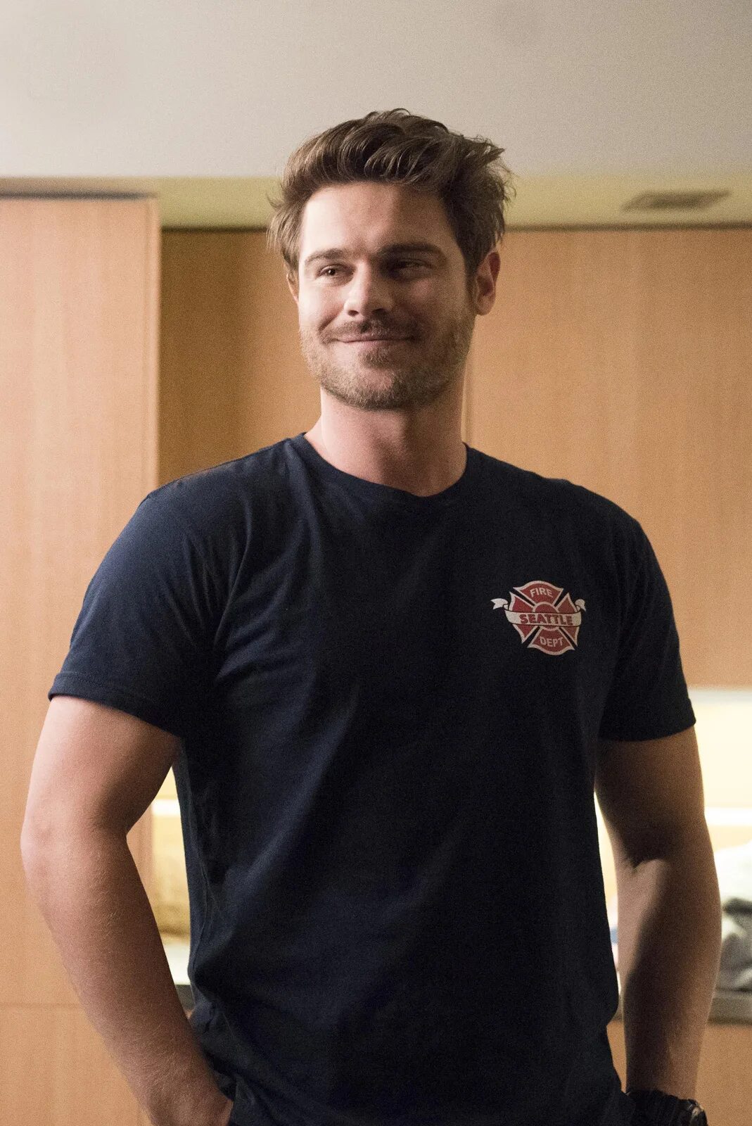 Грэй дэймон. Дэймон дайс актер. grey damon station 19. грэй дэймон джек гибсон.