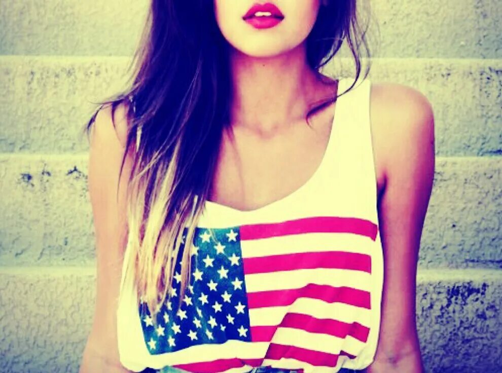 Cool girl. The cool girl. Девушки в очках от солнца. Девушка с дредами в очках. Photo ideas.