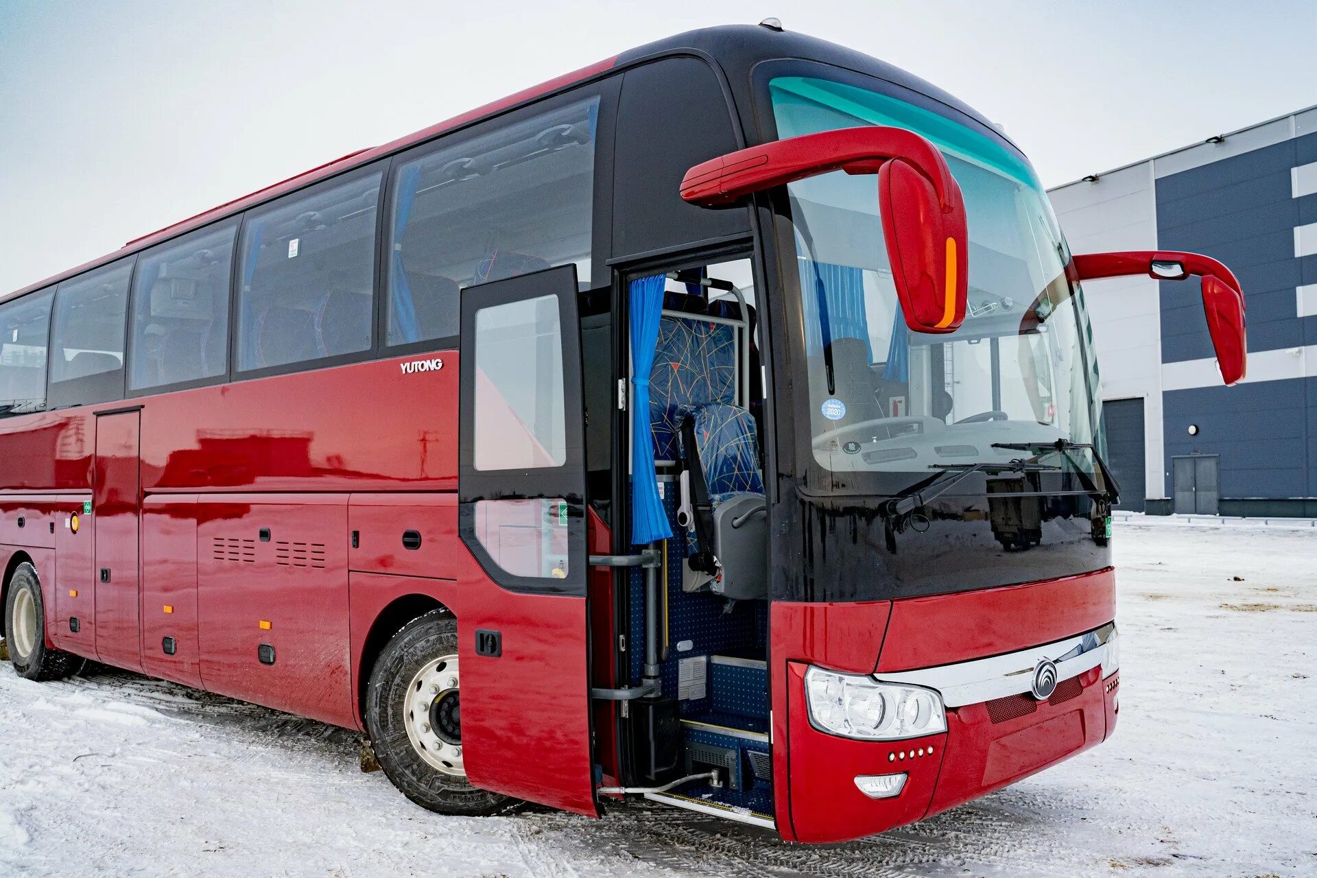 Автобус ютонг туристический. Yutong zk6122h9. Автобус Ютонг 6122. Ютонг zk6122h9 (53). Автобус Yutong zk6122h9.