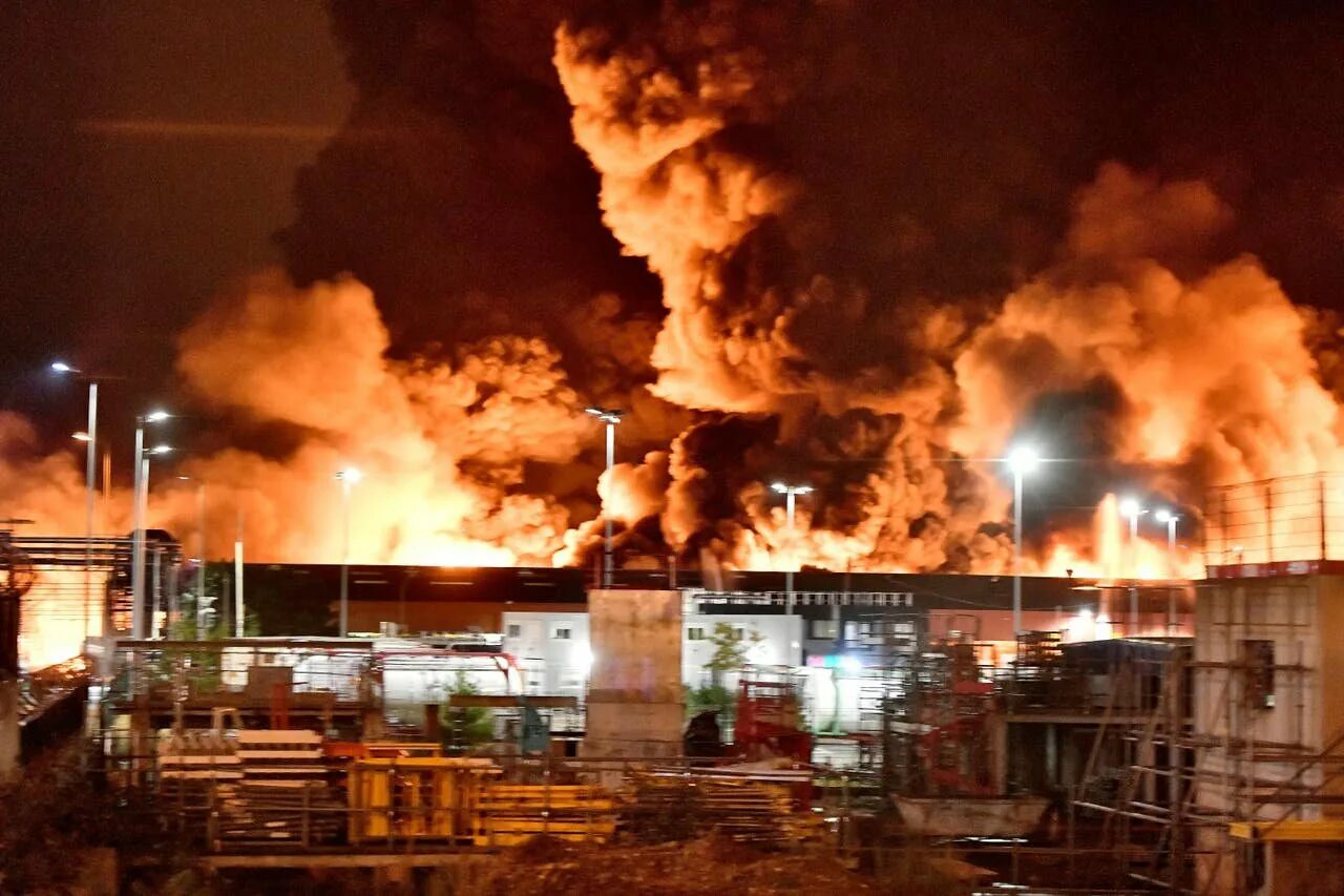 Сучжоу Китай химическая авария 1978. Взрыв на химическом заводе. Пожары на промышленных предприятиях.