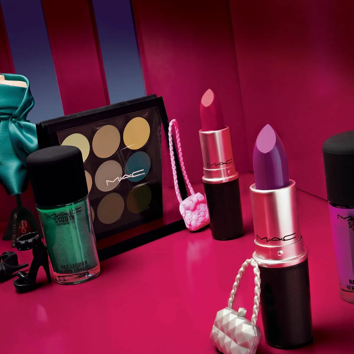 Mac collection. Мак косметика лимитированные коллекции. Mac лимитированная коллекция. Новая коллекция Мак Косметик. Mac коллекция 2016.