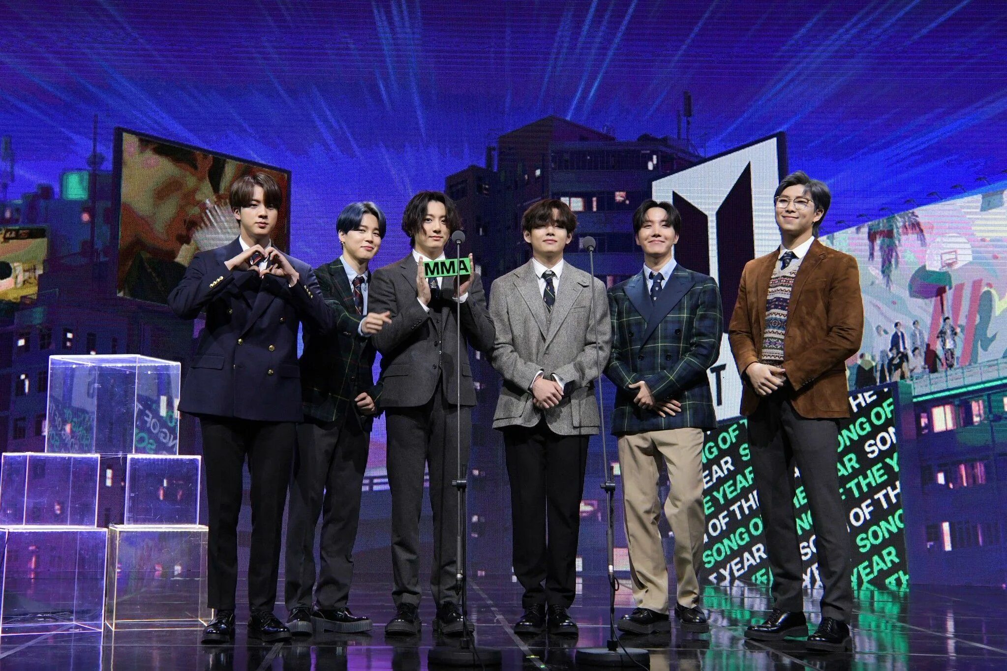 Мма 2019 bts. Мма бтс. Мма 2019 bts. Бтс тэхен мма 2019. Melon music awards 2019 bts.