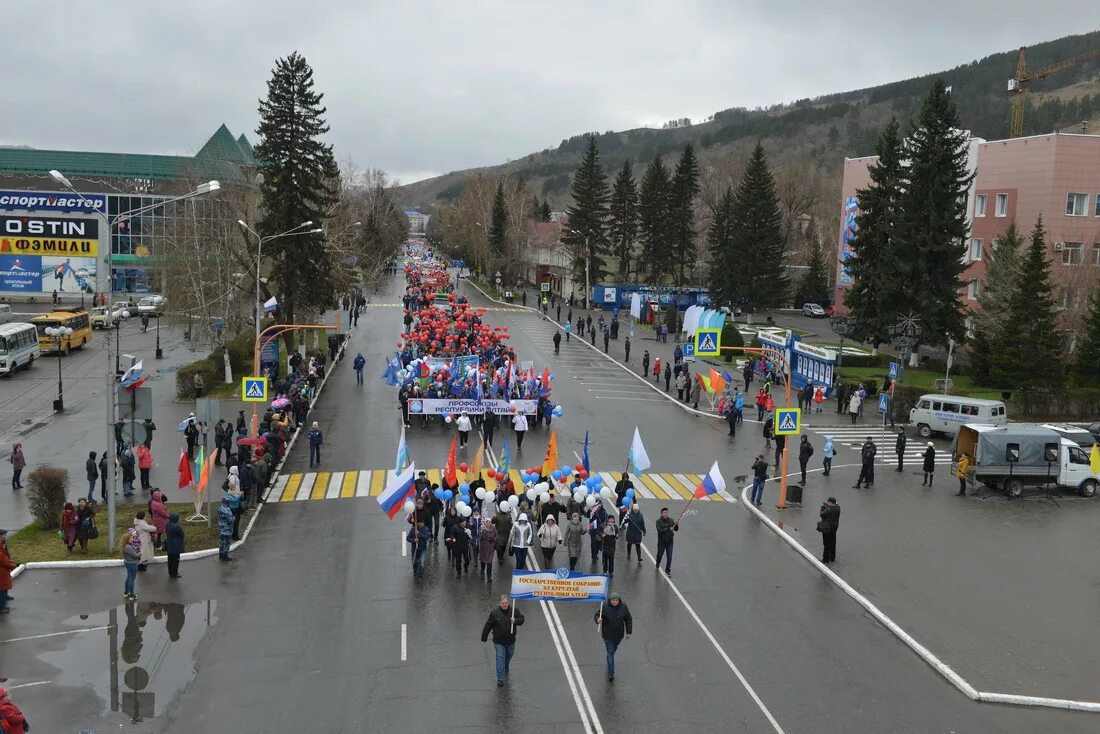 Горно-Алтайск 2000. Алтай Горно Алтайск. Горно Алтайск 2000 год. Горно Алтайск в 2005.