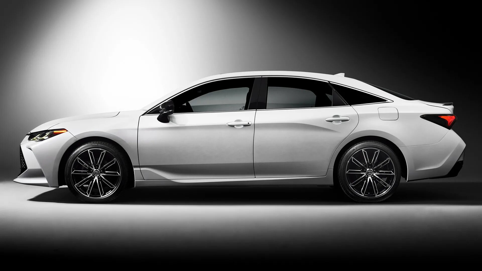 Avalon other side. Toyota avalon 2019. тойота авалон 2025. toyota avalon 2025. тойота авалон 2018.