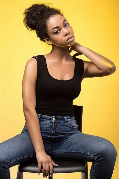 Мулатка шоколадка. Амира вест. Amira west лицо. Мулатки со светлыми глазами. Девочка мулатка шоколадка с рио.