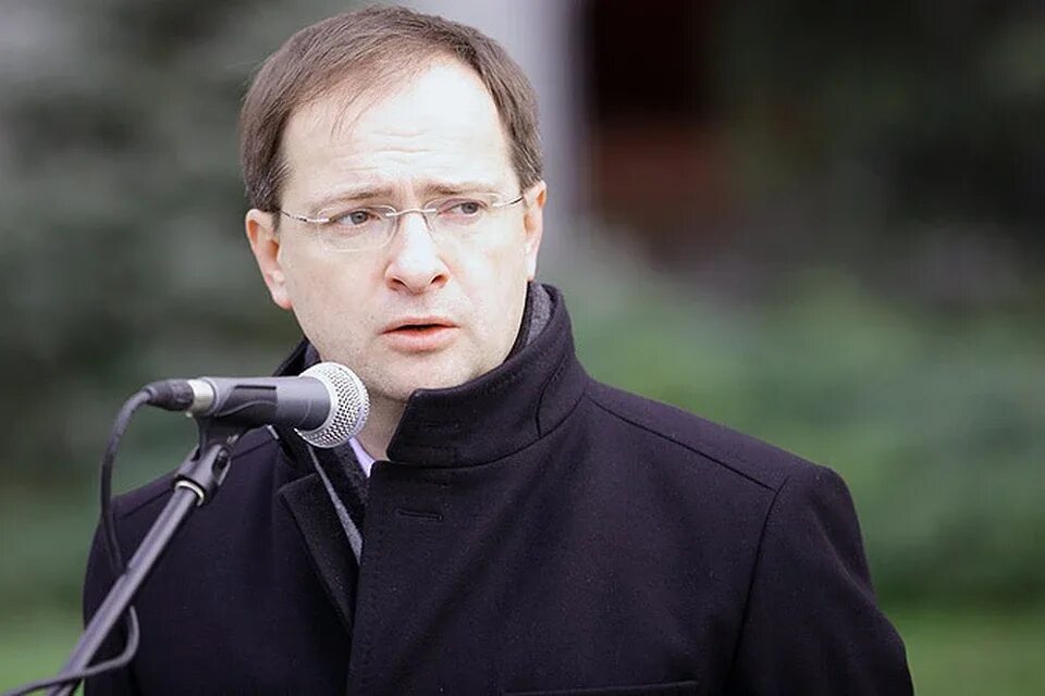 У Петра I в детстве не выработался иммунитет к дурному" Владимир Мединский продо