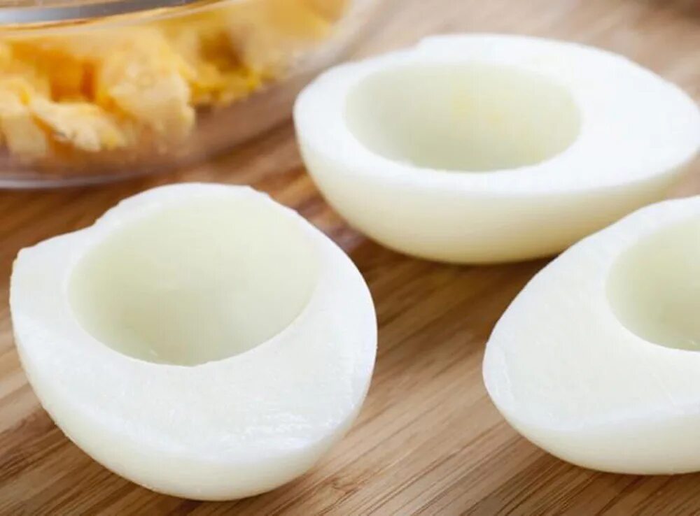 Белок яйца купить. Яичный белок. Белок яйца. Жидкие яичные белки. Яичный белок картинка.