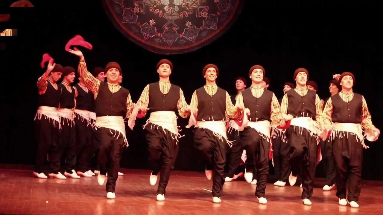 Халай турецкий танец. Турецкий национальный танец Халай. Халай танец в Турции. Турецкий танец мужчин. Хора танец турецкий.