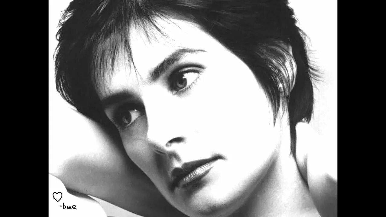 I don t enya. Эния. эния бреннан. enya певица. enya в молодости.