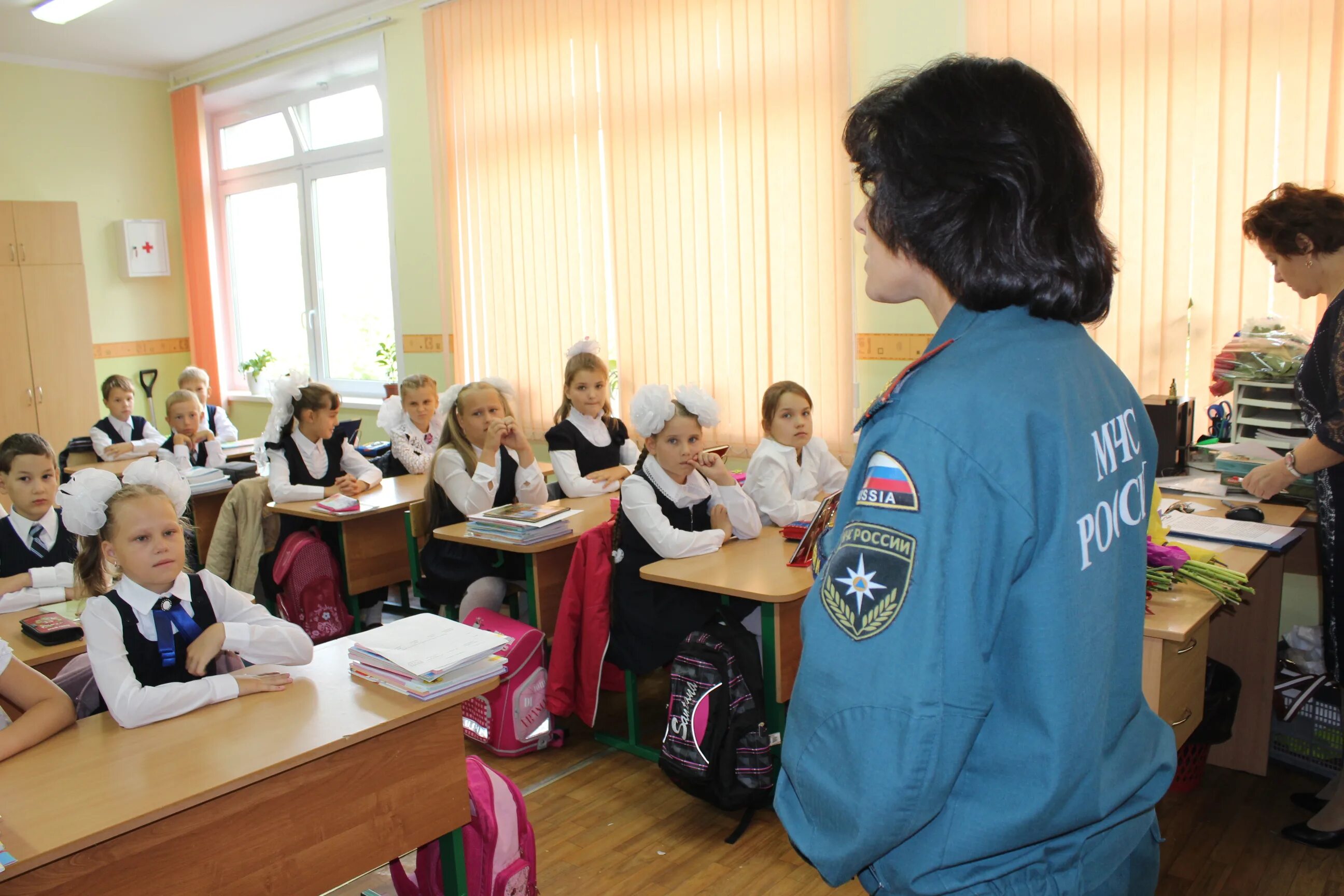 Чс в школе. Эвакуация го и чс. Урок мчс в школе. Чс в школе. Урок безопасности в школе.