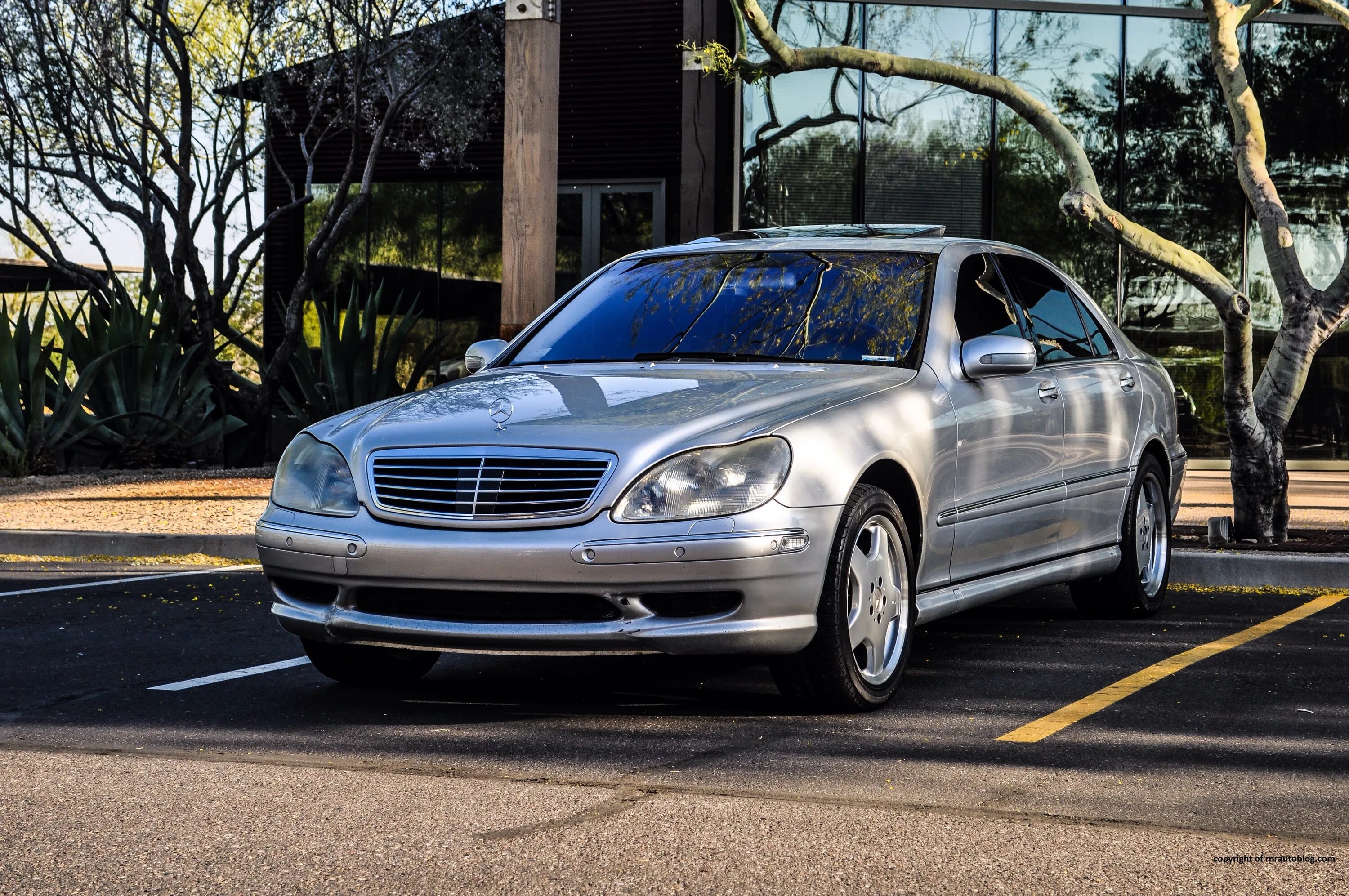 Mercedes-Benz w220. Mercedes s class w220. Mercedes s55 AMG. Mercedes Benz s600 w220.