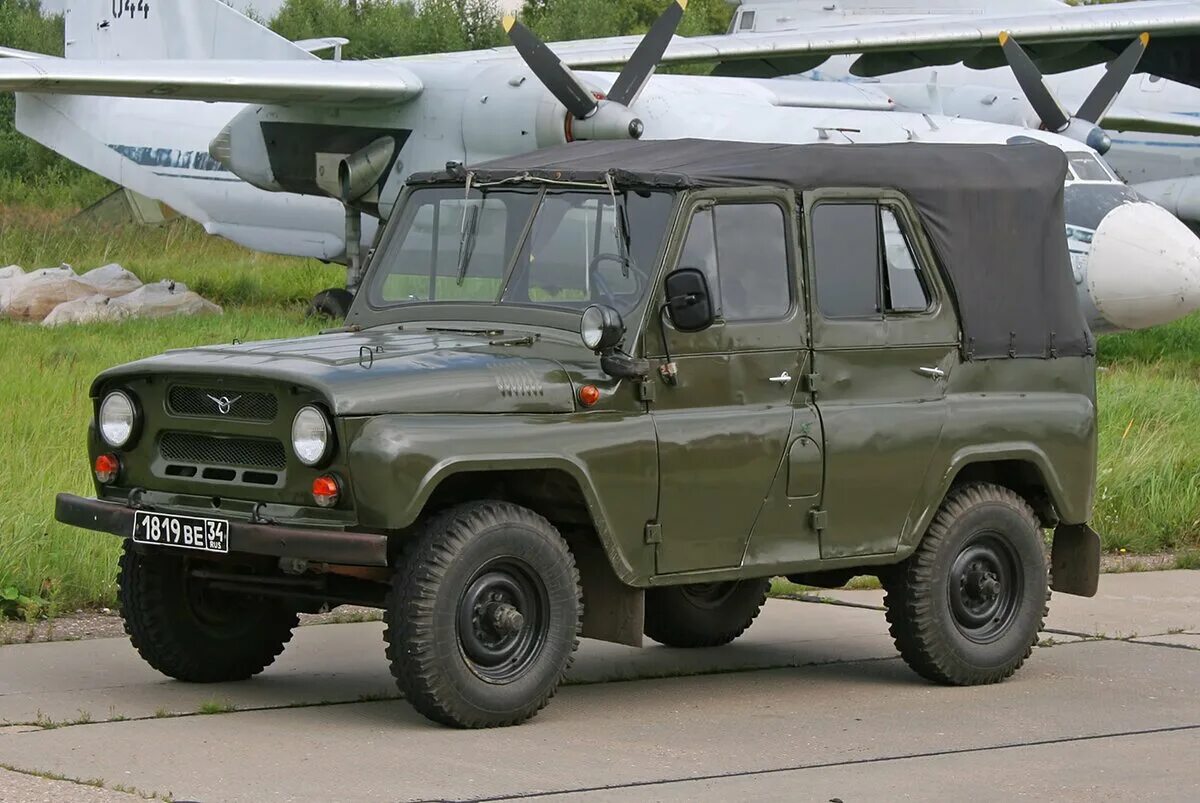Как выглядит уаз. Уаз 469 армейский. уаз 3151 армейский. уаз 469 боевой.
