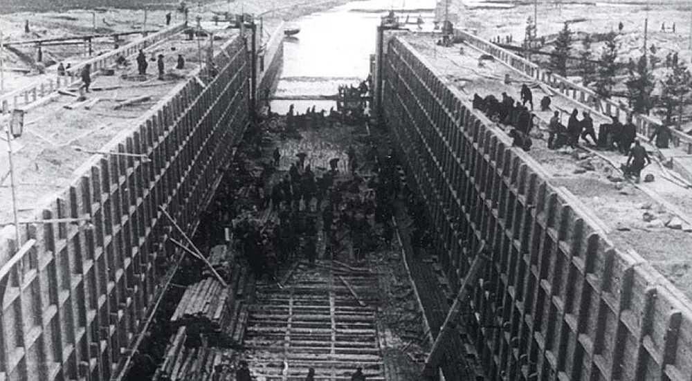 Беломорканал история строительства. Беломорканал 1933. Беломоро балтийский канал стройка. Кто строил беломорканал. Кто строил беломорканал.