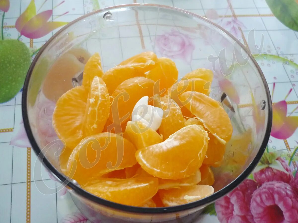 мандарины в блендере. материал для мандарина блендер. мандарины в блендере с сахаром. мандаринов смузи. смузи из мандаринов.