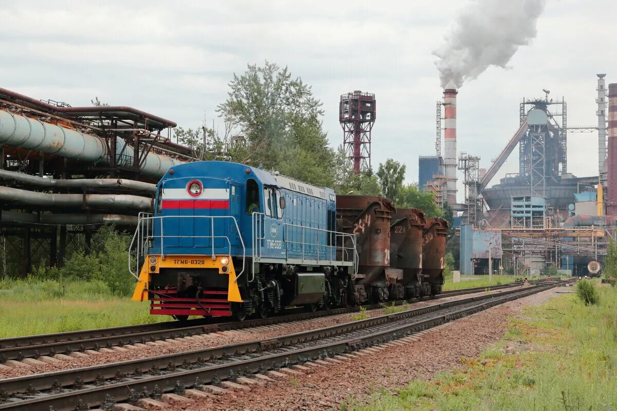 Тепловозы НЛМК тгм6д. НЛМК УЖДТ. Тепловозы НЛМК Липецк. ТГМ 6 Д НЛМК.