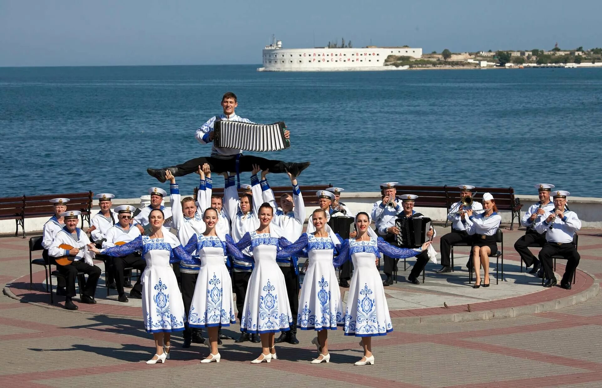 Ансамбль чф севастополь. Атлантика севастополь хореография. Ансамбли севастополя. Черноморский ансамбль севастополь. Ансамбль чф севастополь.