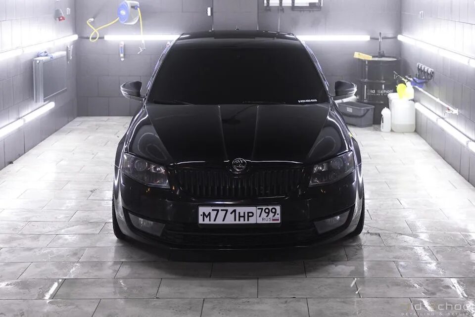 Skoda octavia a7 black. Skoda Octavia a7 RS черная.