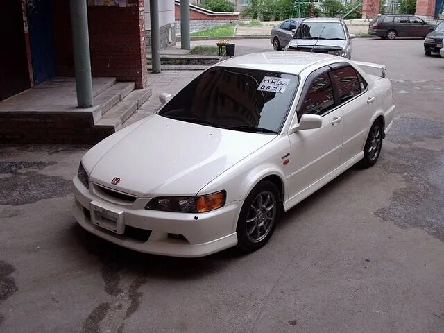 Honda drom ru. Хонда Аккорд 2000. Хонда Аккорд 2001 года. Honda Accord EUROR. Хонда Аккорд 2001 сир.