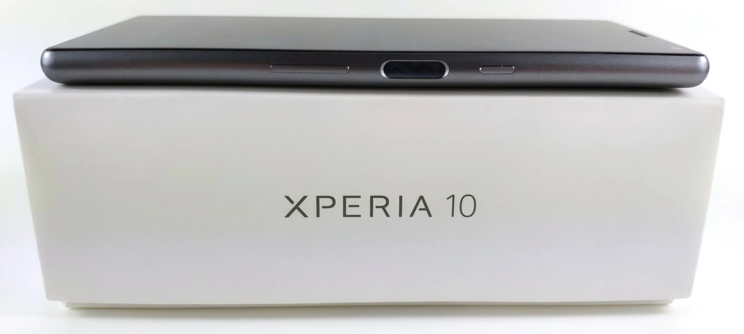 Sony g10. Сони x559es. Смартфон Sony Xperia 10 v 8/128 ГБ, белый. Sony Xperia 10 2 отверстия на корпусе.