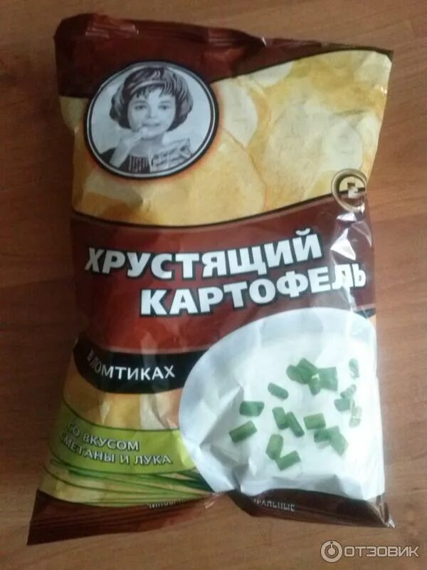 Хруст картофель. Хрустящий картофель чипсы. хрустящий картофель в ломтиках. чипсы натуральные картофельные. картофельные ломтики чипсы.