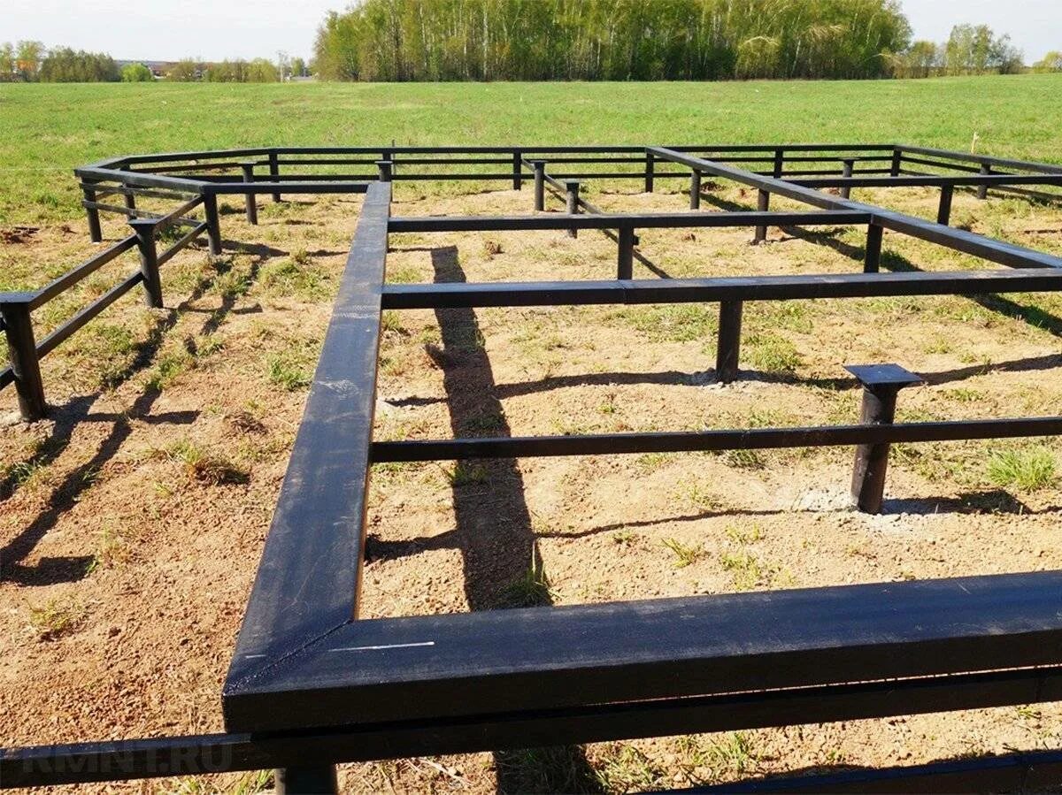 Фундамент свайно винтовой 6х5. Свайный фундамент. Фундамент на винтовых сваях. Винтовой свайный фундамент технология. Свайно ригельный фундамент.