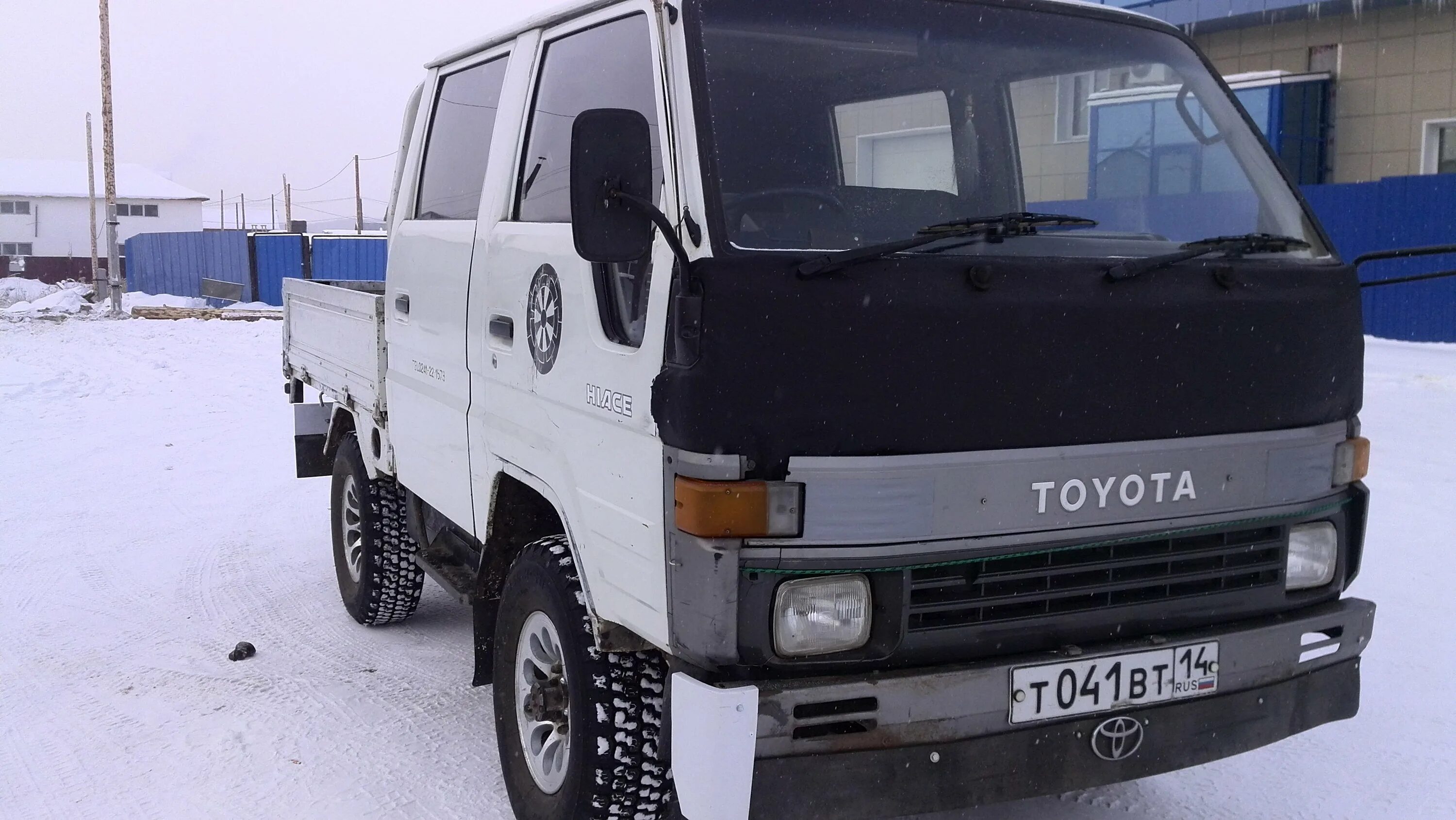 Дром грузовички. Тойота Дюна самосвал 3т 4вд. Nissan Atlas 4wd двухкабинник. Ниссан атлас 4х4. Тойота Хайс грузовик 4вд.